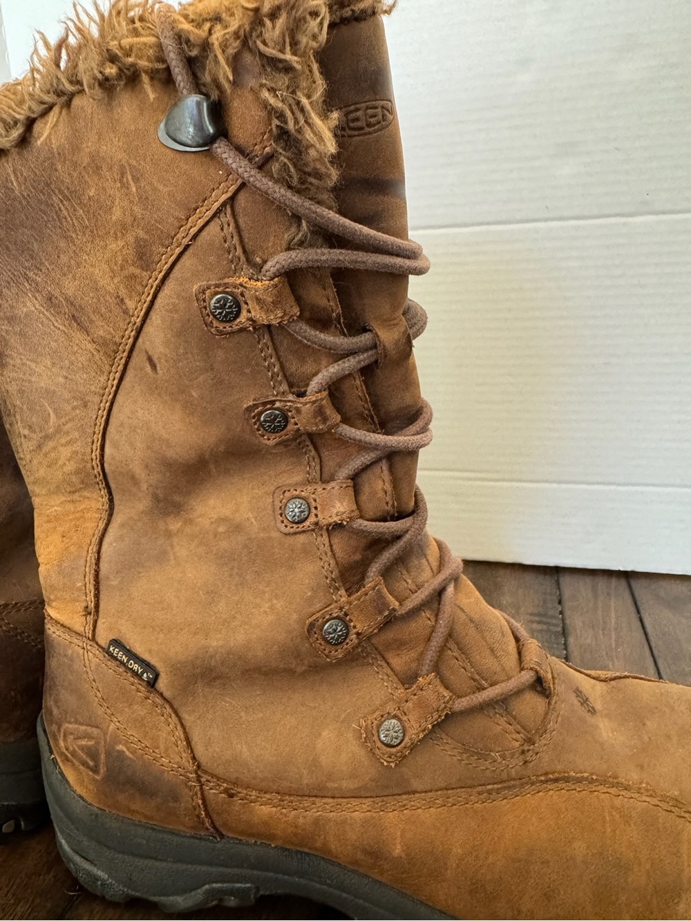 Keen Women's Brown Leather Bailey High Fur Lace Up Boots Size 8.5 Hiking Trail - Picture 9 of 16